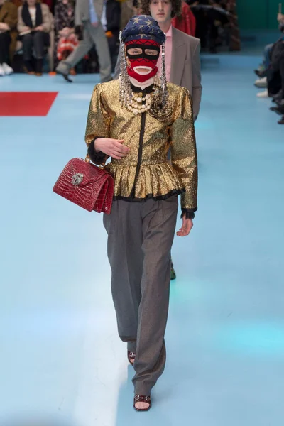 Look 8